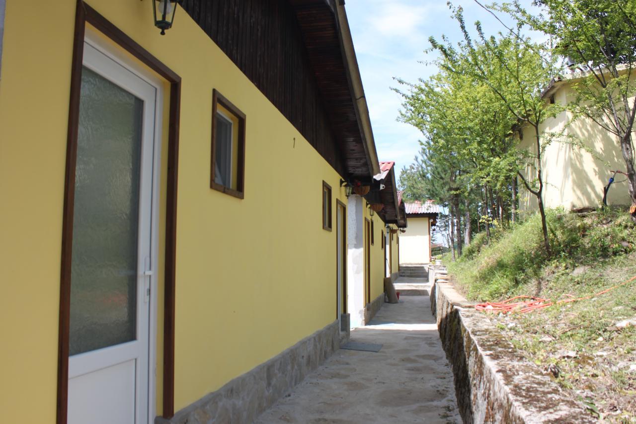 Daskalov Bungalows Chervena Lokva Exterior foto